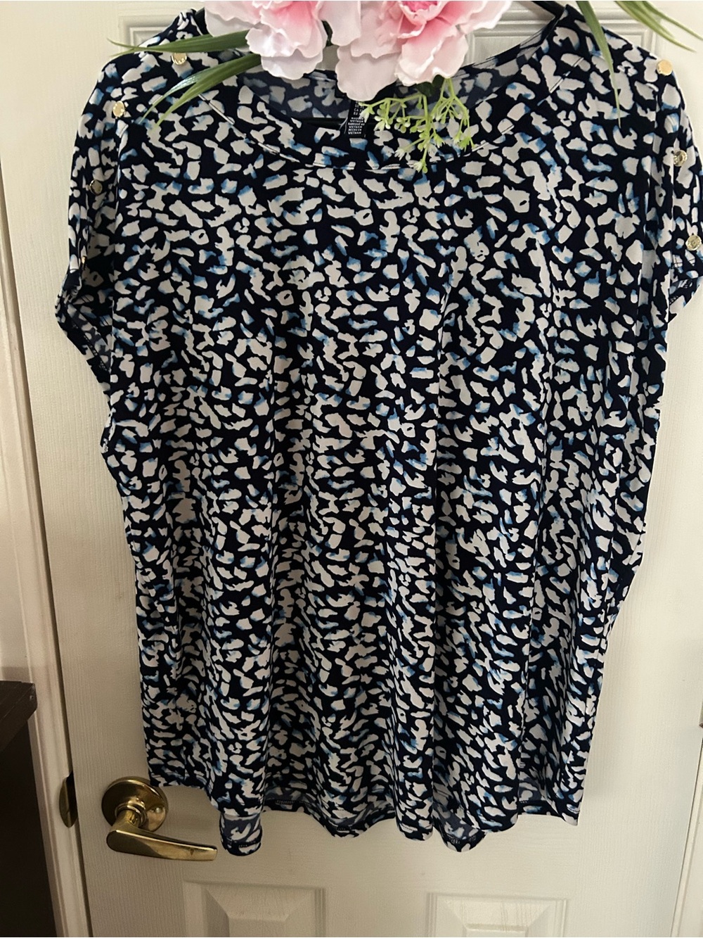 Jones New York Navy and Light Blue Abstract Short Sleeve Top size XL.